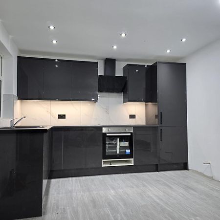Beautiful Maisonette Лийдс Екстериор снимка